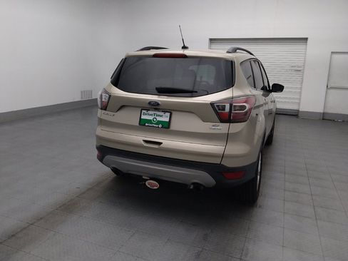 Used 2017 Ford Escape SE w/ Equipment Group 201A FWD image 7
