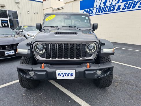 Used 2024 Jeep Gladiator Mojave w/ Technology Group image 2