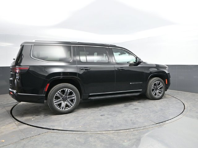 Used 2024 Jeep Wagoneer Series II AWD/4WD image 2