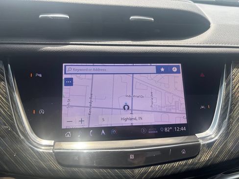 Used 2020 Cadillac XT6 Premium Luxury FWD image 25