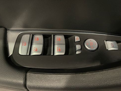 Used 2023 BMW X4 xDrive30i w/ Premium Package image 12