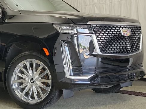 Certified 2023 Cadillac Escalade Premium Luxury AWD/4WD image 6