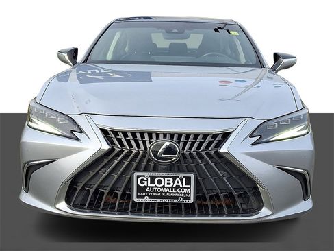 Used 2023 Lexus ES 350 Ultra Luxury image 2