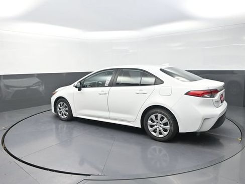 Used 2024 Toyota Corolla LE FWD image 48
