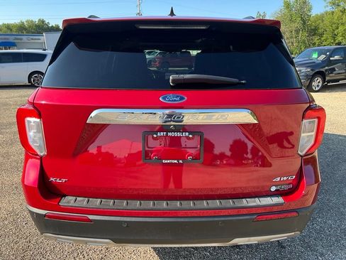 Used 2021 Ford Explorer XLT w/ Equipment Group 202A AWD/4WD image 6