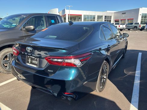 Used 2021 Toyota Camry XSE image 9