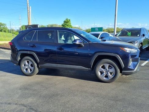 Used 2025 Toyota RAV4 XLE AWD/4WD image 28