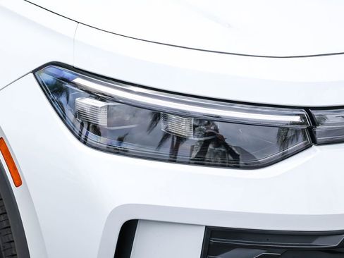 New 2025 Volkswagen Tiguan S image 18