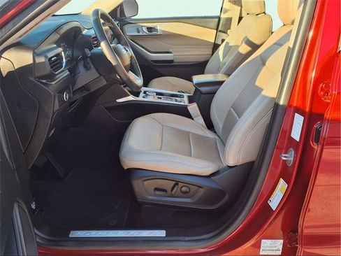 Used 2023 Ford Explorer Limited image 23