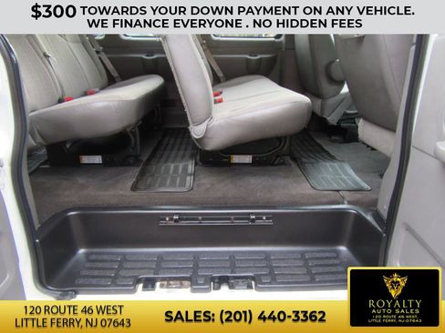 Used 2015 Chevrolet Express 2500 LS image 25