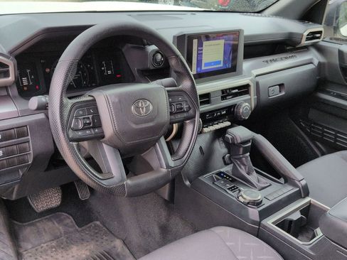 Used 2025 Toyota Tacoma TRD Sport AWD/4WD image 10