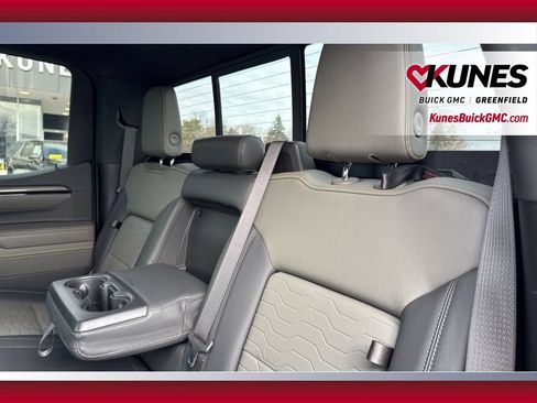 Used 2023 Chevrolet Silverado 1500 ZR2 w/ Technology Package AWD/4WD image 40