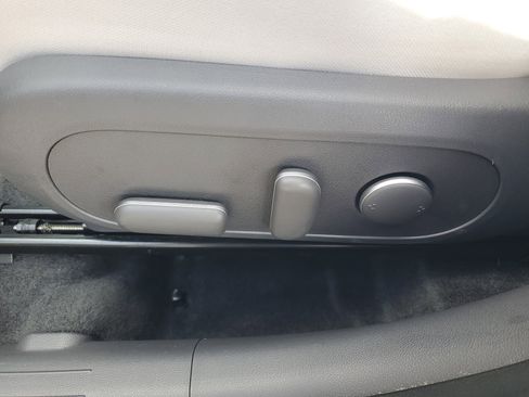 Used 2025 Hyundai Kona SEL image 13