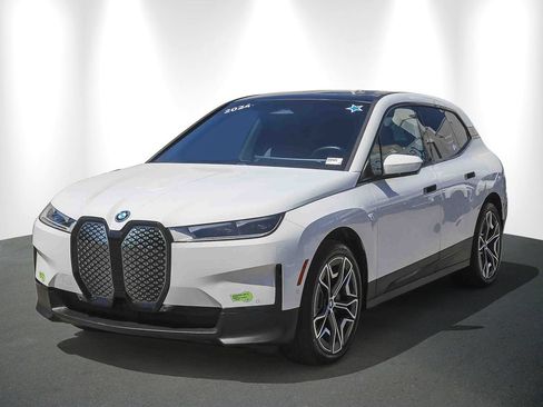 Certified 2024 BMW iX xDrive50 AWD/4WD image 3