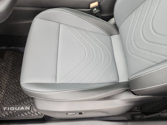 New 2026 Volkswagen Tiguan SE AWD/4WD image 22