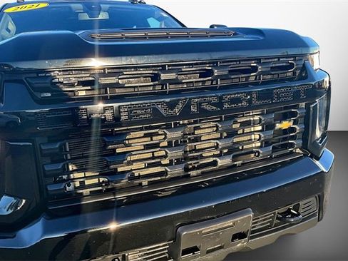 Used 2021 Chevrolet Silverado 2500 Custom w/ Custom Value Package image 28