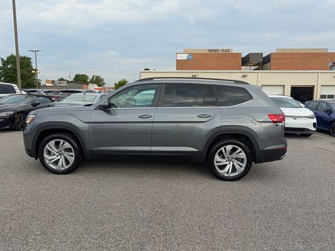 Used 2023 Volkswagen Atlas SE w/ Panoramic Sunroof Package AWD/4WD image 6