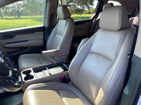 Used 2019 Honda Odyssey EX-L image 16