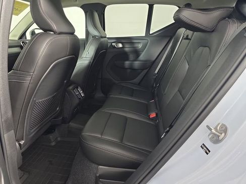 Used 2026 Volvo XC40 B5 Ultra w/ Climate Package AWD/4WD image 13