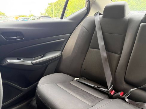 Used 2025 Nissan Altima 2.5 SV FWD image 39