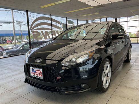 Used 2013 Ford Focus ST FWD image 3