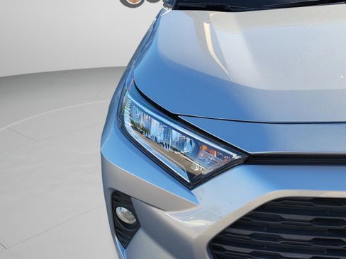 Used 2020 Toyota RAV4 XLE image 12