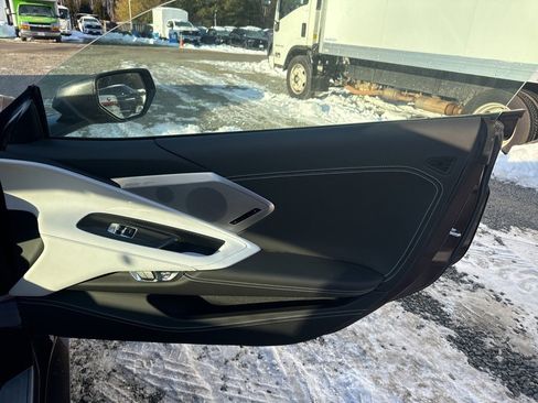 Used 2023 Chevrolet Corvette Stingray w/ Z51 Performance Package image 9