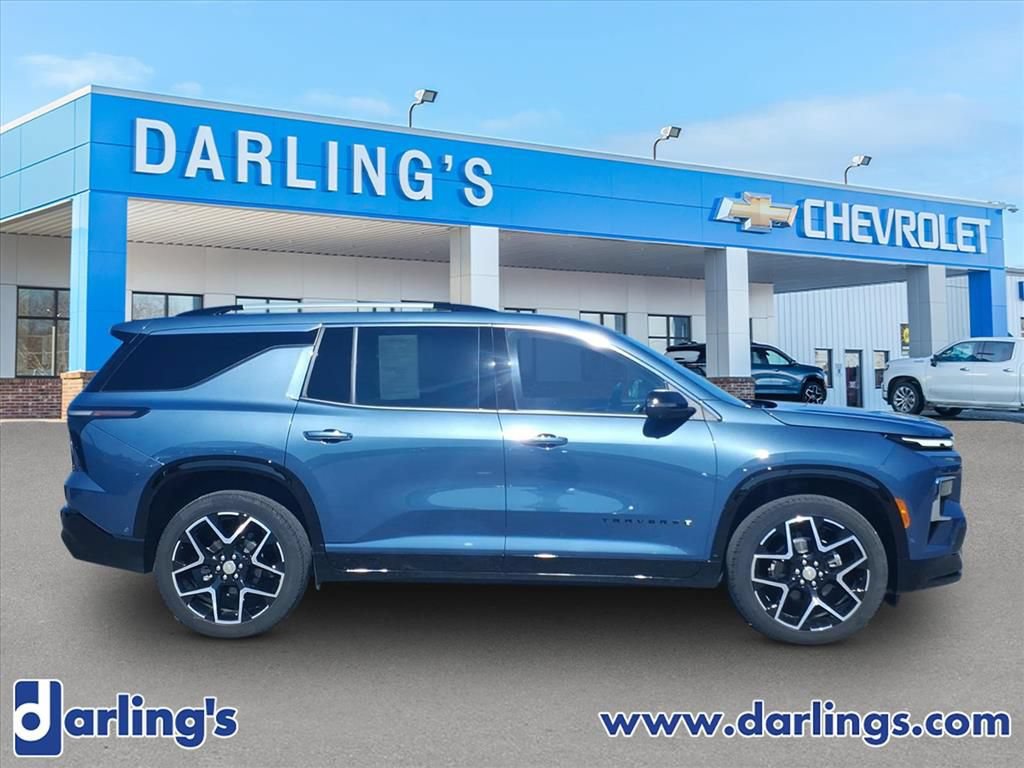 Used 2025 Chevrolet Traverse High Country FWD image 4