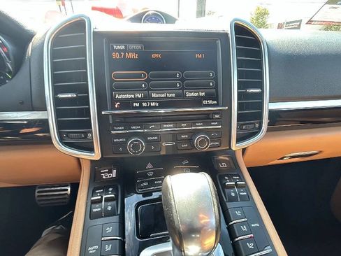 Used 2016 Porsche Cayenne S w/ Premium Package AWD/4WD image 34