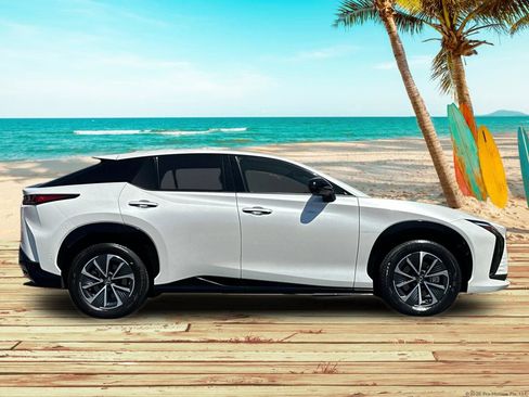 Used 2023 Lexus RZ 450e Premium w/ Technology Package image 7