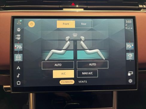 Used 2025 Land Rover Range Rover SE image 57