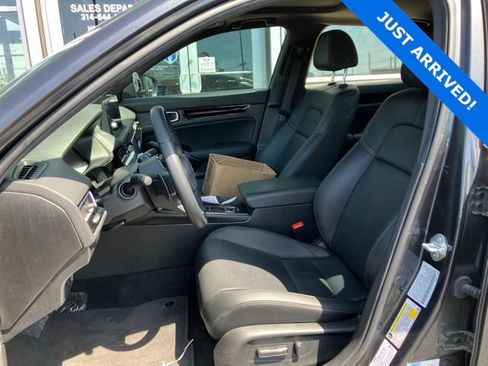 Used 2025 Honda Civic Sport Touring image 2