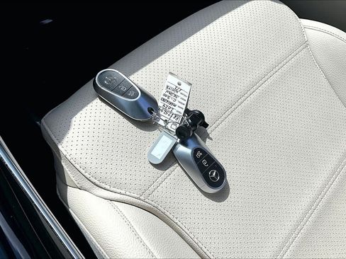 Used 2024 Mercedes-Benz C 300 4MATIC Sedan image 15