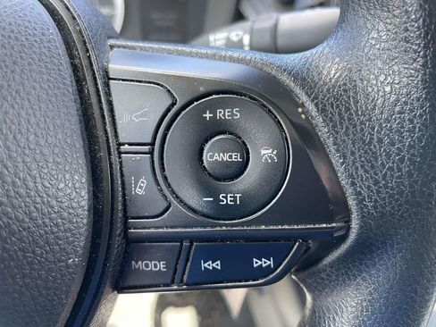 Used 2022 Toyota Corolla LE image 29