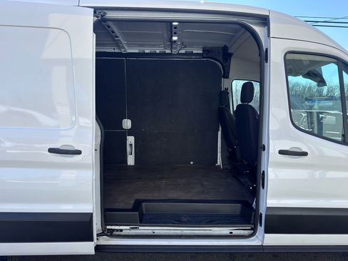 Used 2023 Ford Transit 250 Medium Roof AWD w/ Load Area Protection Package image 30