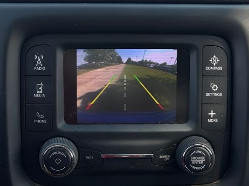 Used 2018 Jeep Compass Latitude w/ Cold Weather Group AWD/4WD image 29