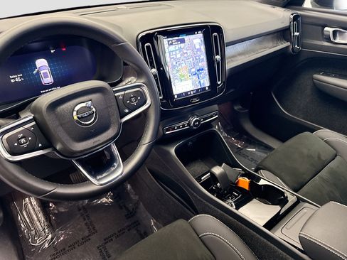 Used 2023 Volvo XC40 Recharge Plus w/ Protection Package Premier image 7