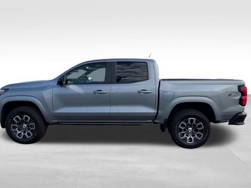Certified 2024 Chevrolet Colorado Z71 w/ Z71 Convenience Package 2 AWD/4WD image 3