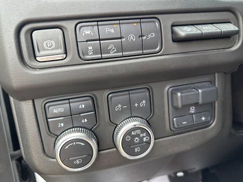 Used 2021 GMC Yukon AT4 w/ AT4 Premium Plus Package image 13