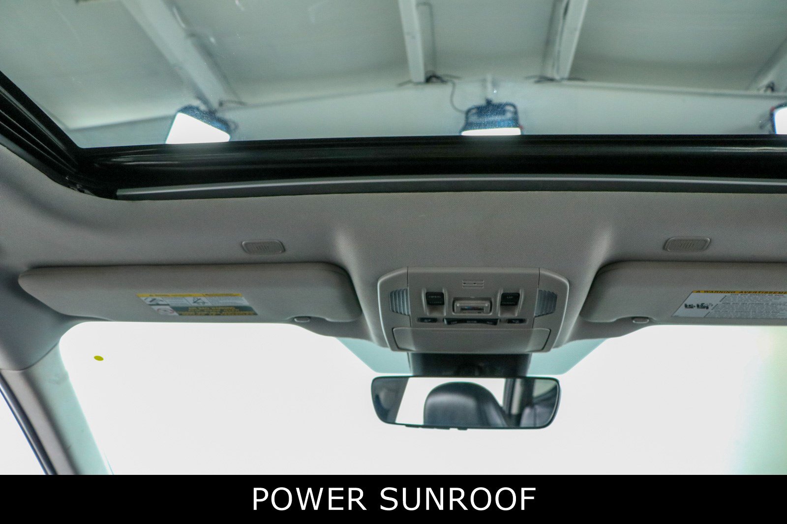 Used 2023 Toyota Highlander XLE FWD image 21