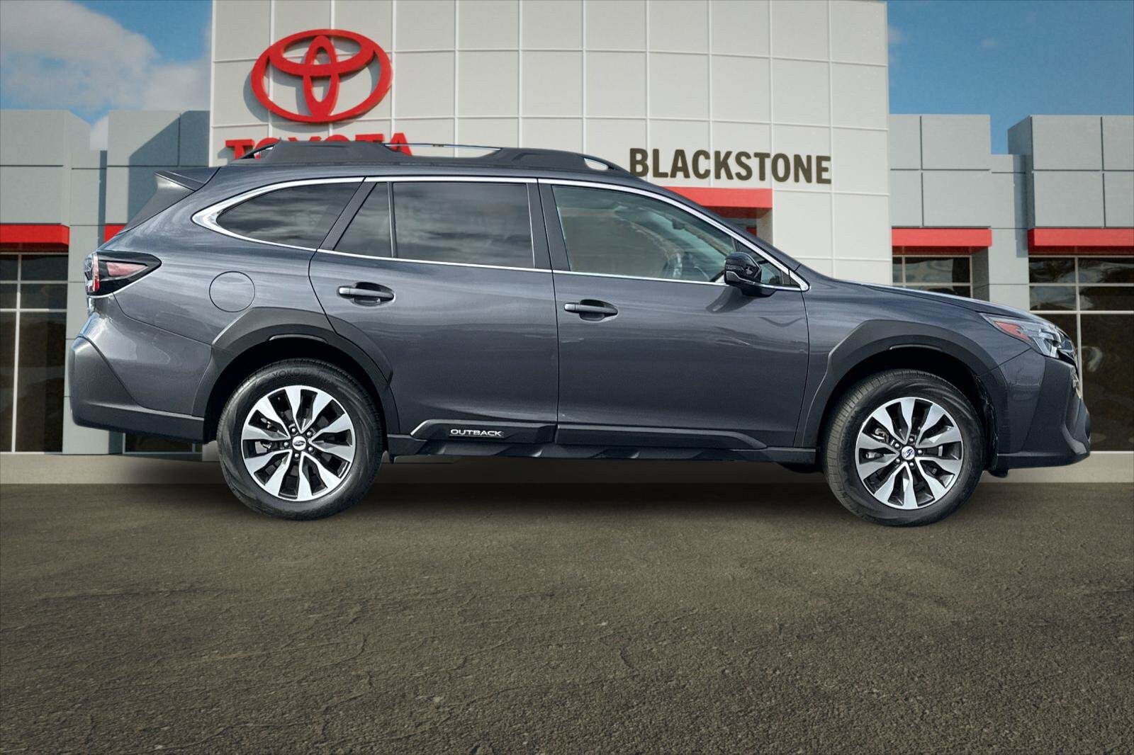 Used 2023 Subaru Outback Limited AWD/4WD image 2