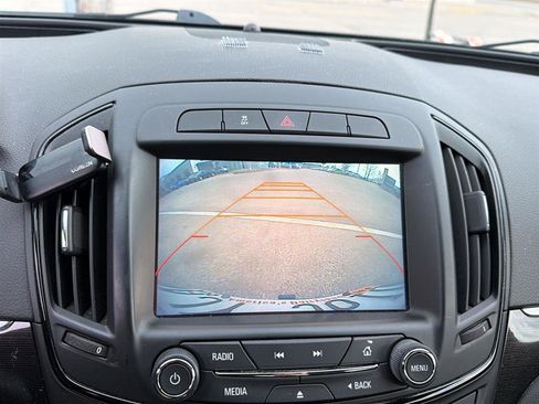 Used 2017 Buick Regal Sport Touring image 16