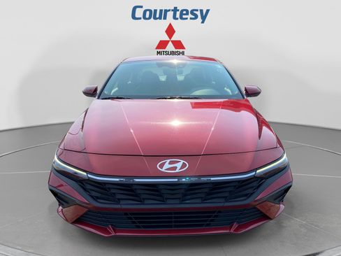 Used 2024 Hyundai Elantra SEL FWD image 8