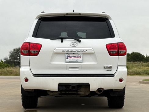 Used 2016 Toyota Sequoia SR5 w/ Premium Package AWD/4WD image 8