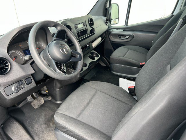Used 2019 Mercedes-Benz Sprinter 2500 image 11