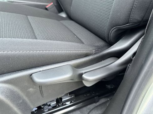 New 2025 GMC Canyon Elevation w/ Convenience Package image 18