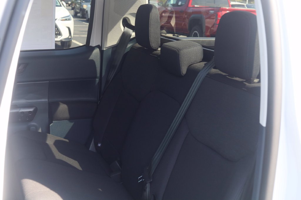 Used 2025 Ford Maverick XL w/ Equipment Group 101A AWD/4WD image 21