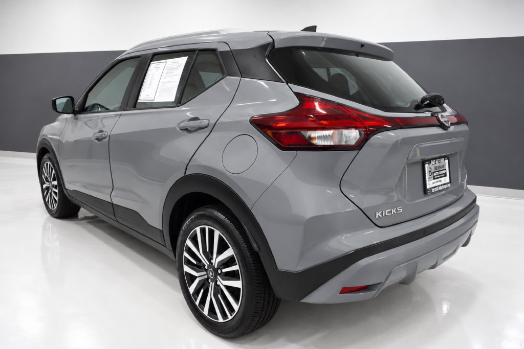 Certified 2023 Nissan Kicks SV FWD image 3