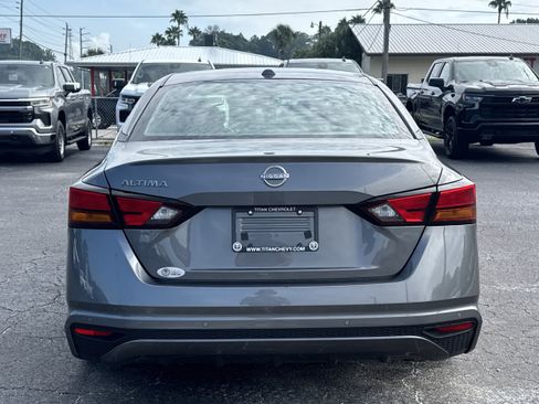 Used 2025 Nissan Altima 2.5 SV FWD image 7
