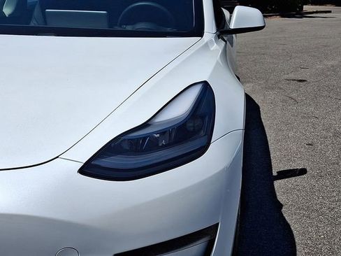 Used 2021 Tesla Model 3 Standard Range Plus RWD image 11